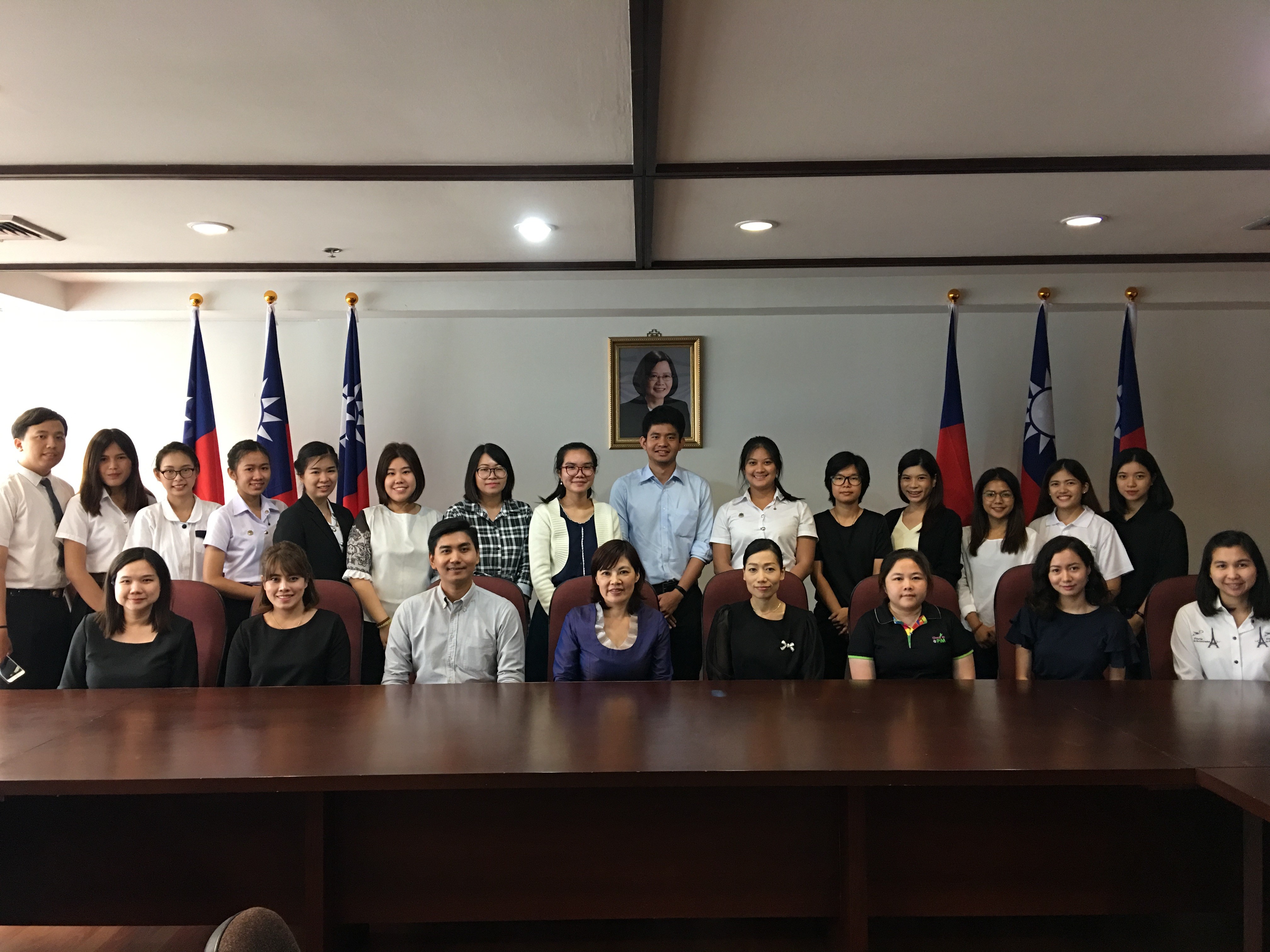 Information seminar held for Thai students awarded MOE Huayu Enrichment Scholarships