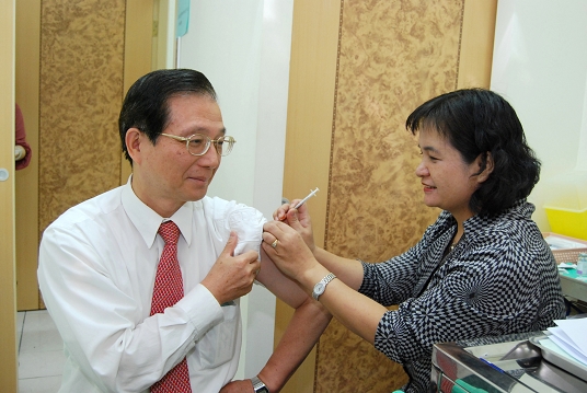 Minister of Education Wu Ching-ji is Vaccinated