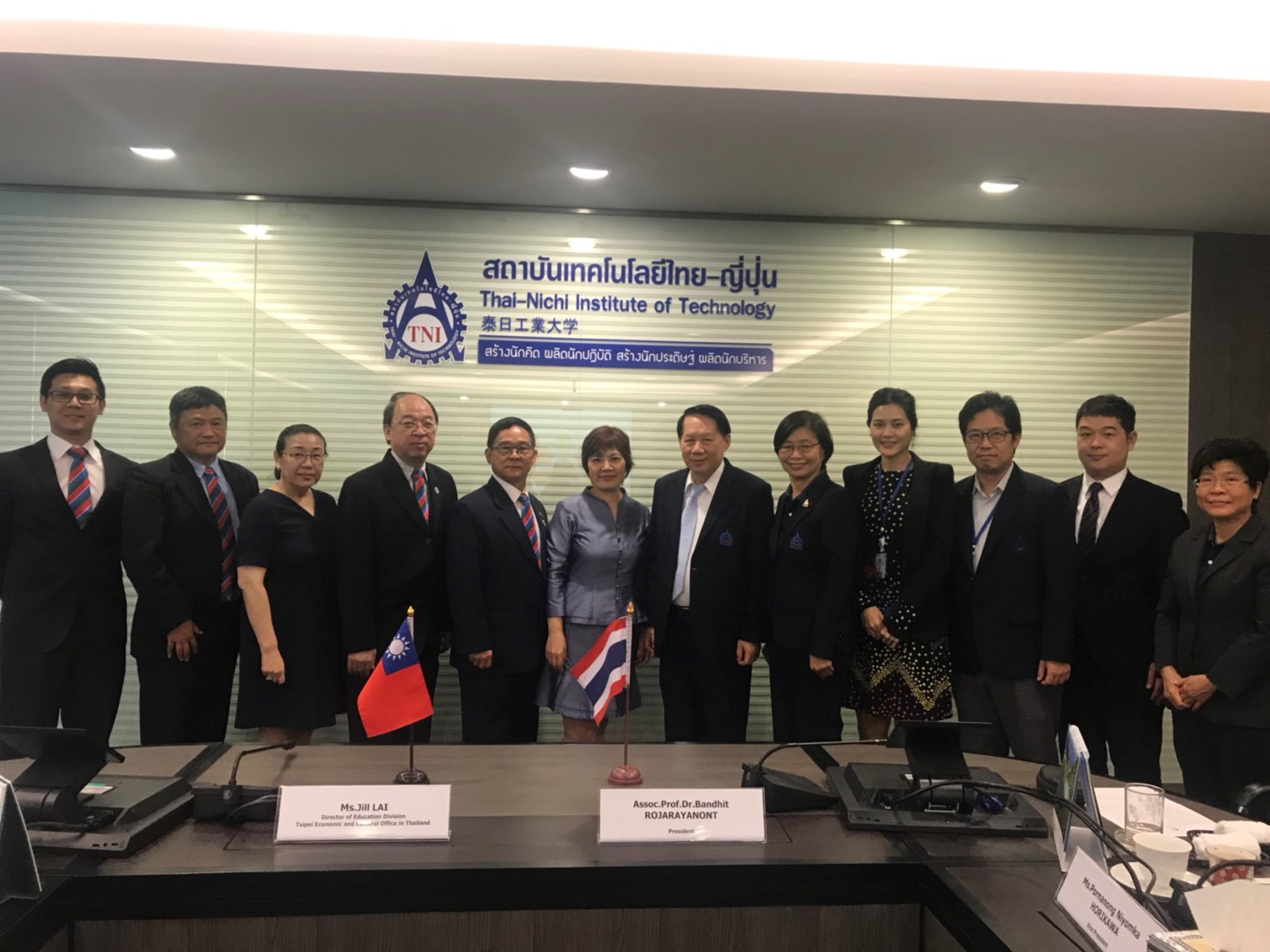 TECO in Thailand & the Federation of Overseas Chinese Traders Alumni of Thailand Visit Thai-Nichi Institute of Technology, Renowned for Work-integrated Learning