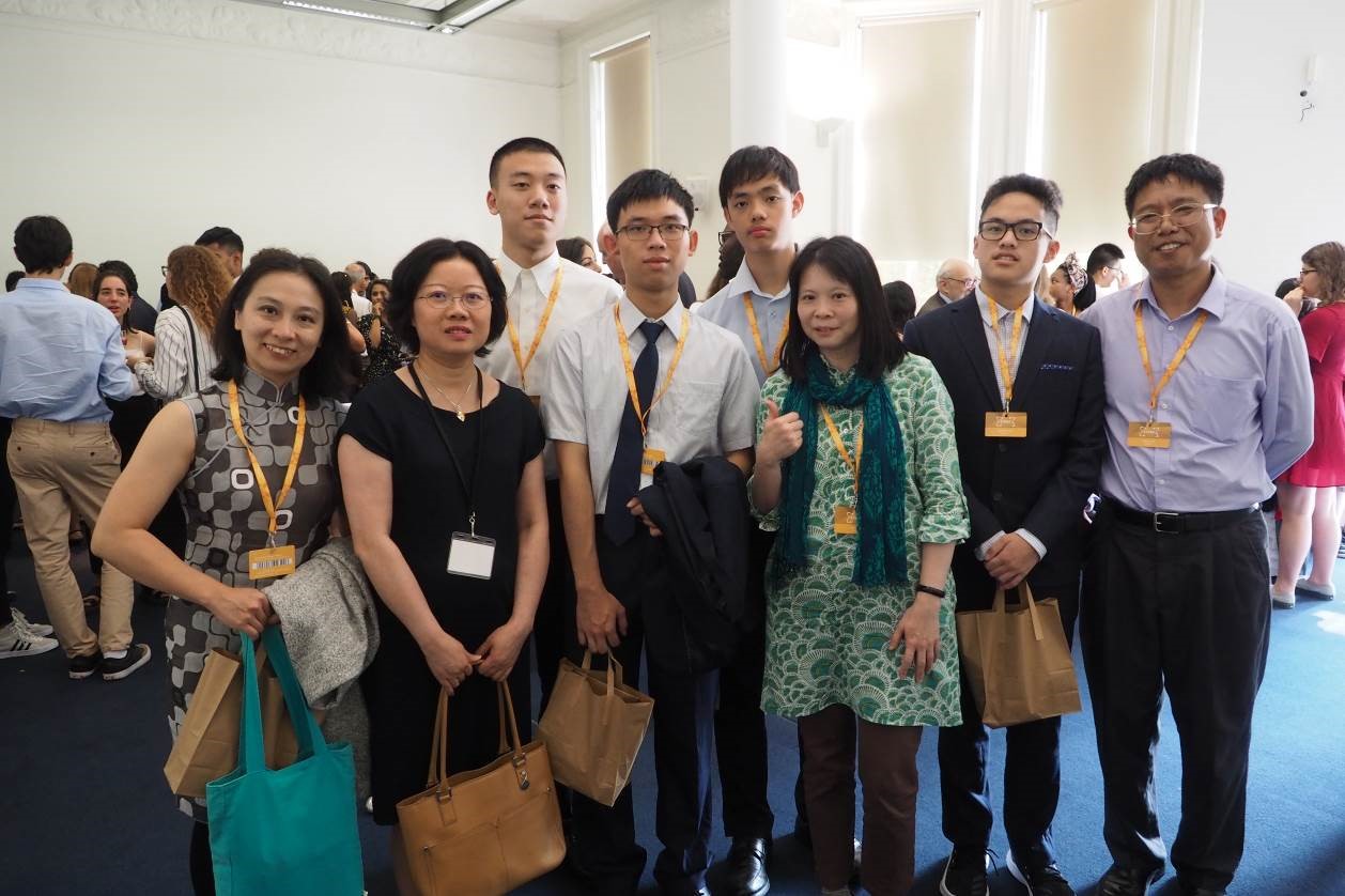 Taiwanese Students Participate in the 60th London International Youth Science Forum