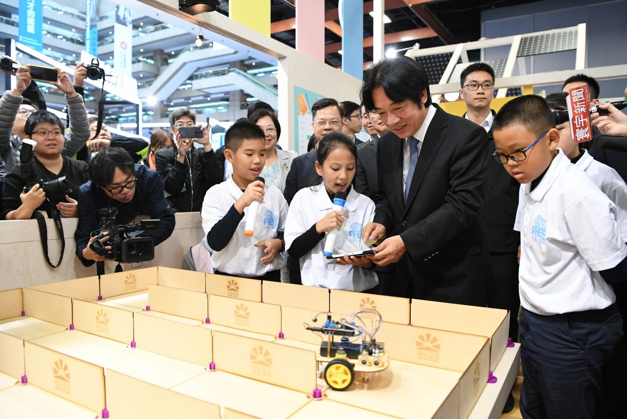 “EdTech Taiwan” Exhibition during 2018 IT Month Multi-faceted Digital Education Lets all Children Shine