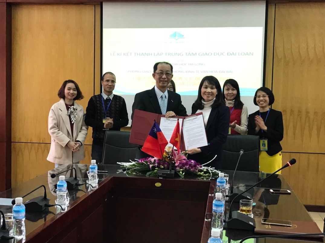 Education Division of TECO in Vietnam holds two Study in Taiwan Seminars in January