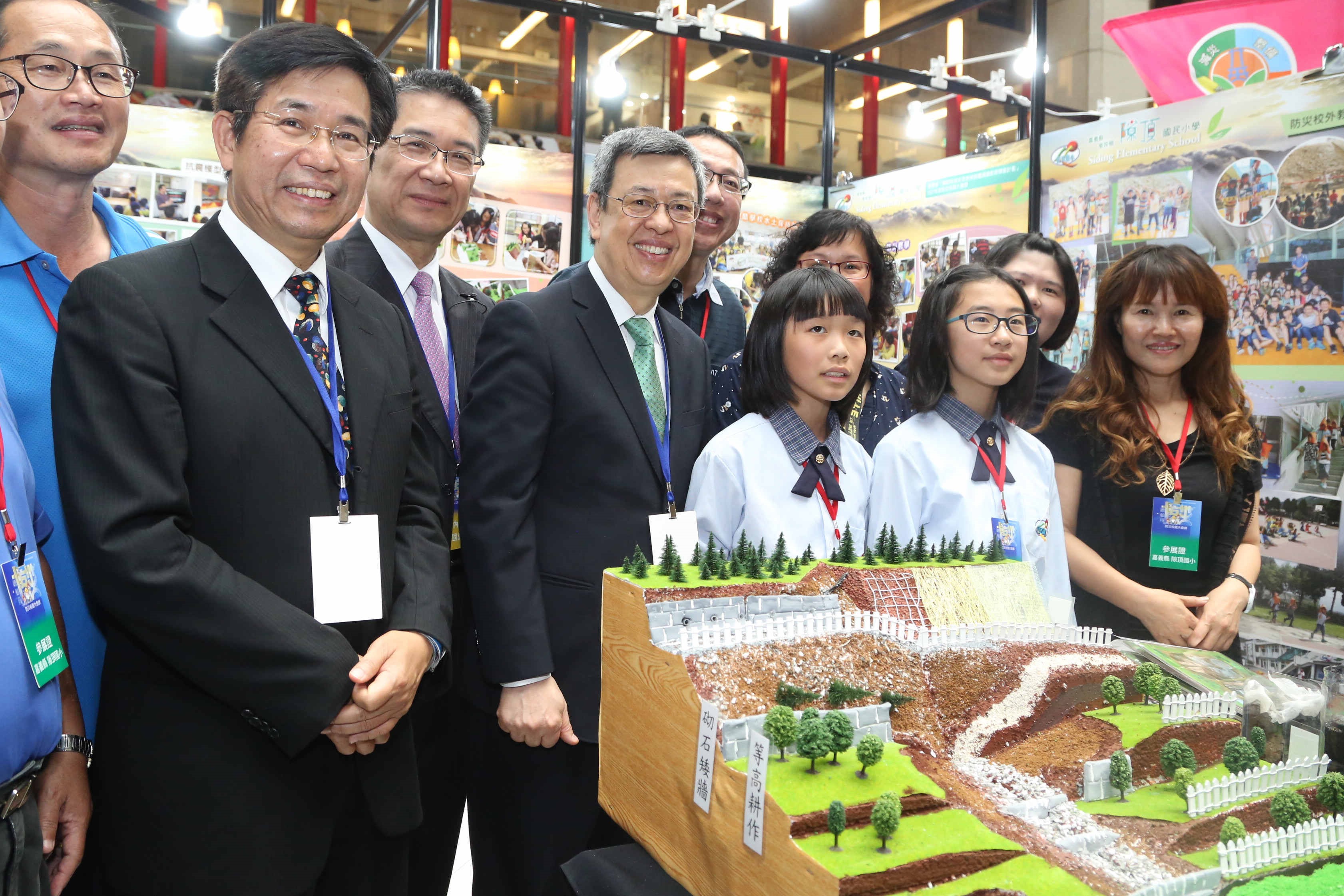 The Gathering of Disaster-resilient Schools:  Eight Ministries Collaborate on Disaster Risk Reduction Education,  Demonstrate Achievements through a Powerful Pop-up Exhibition at Taipei Main Station