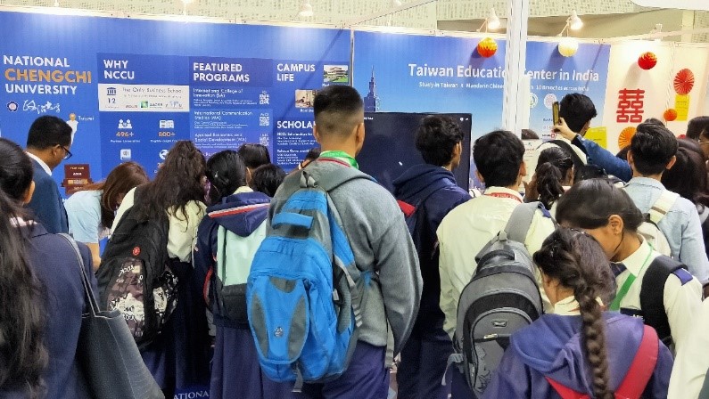 The Taiwan booth attracted many student